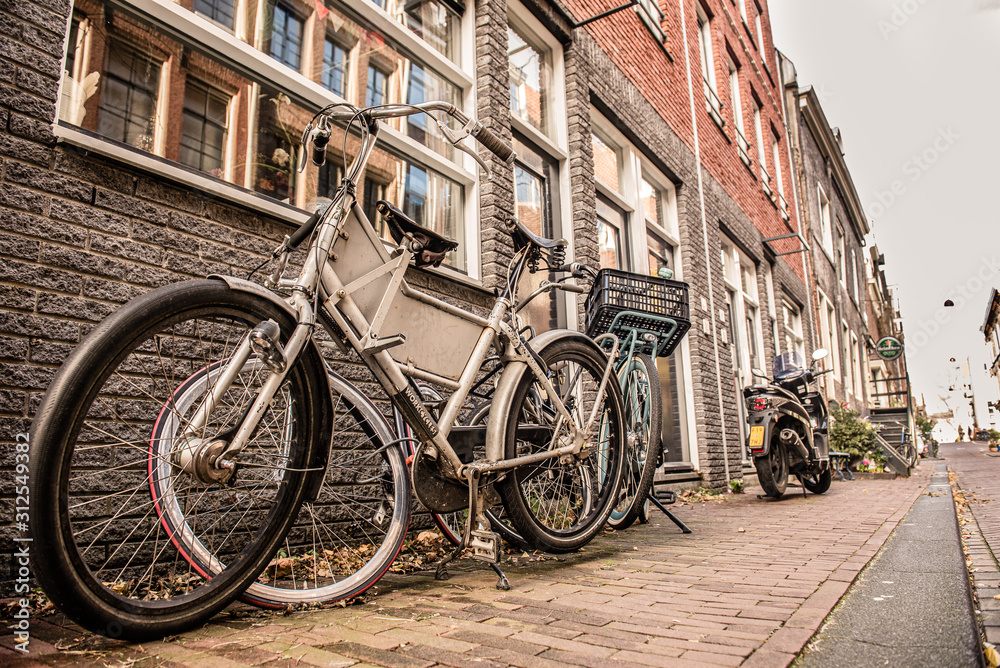 bikes in amsterdã