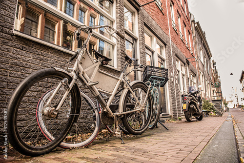 bikes in amsterdã