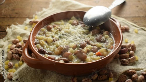 Pasta e fagioli ft9112_0180 Паста с бобами