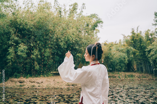 Chinese woman in traditional Han clothing