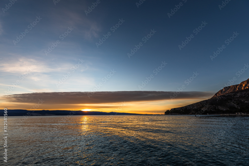 Fototapeta premium A perfect sunset on the beach