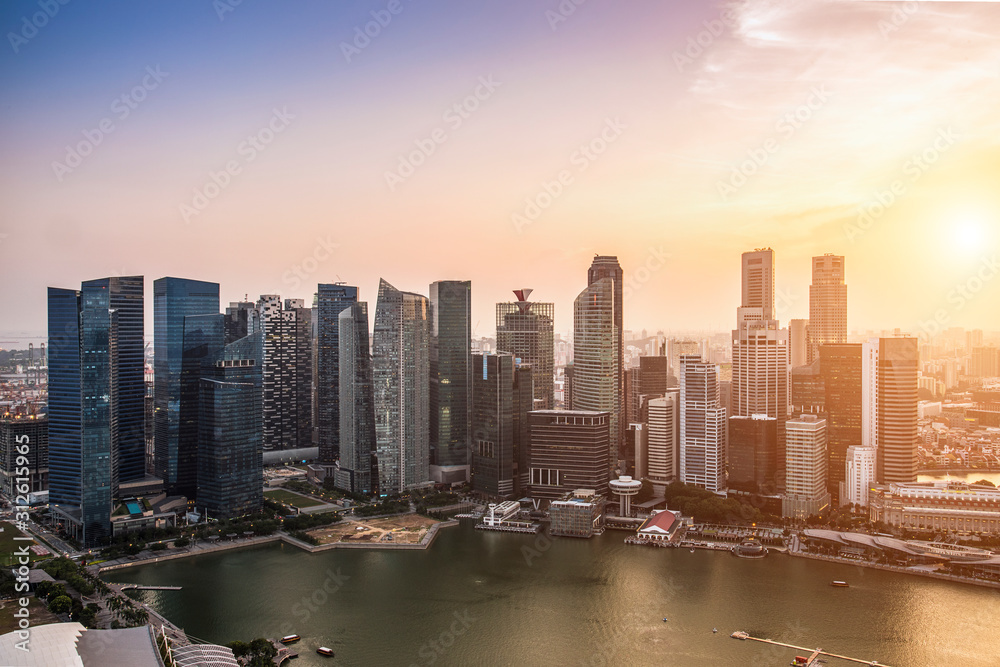 Naklejka premium Singapore skyline and Financial Building with river at Marina Bay Area