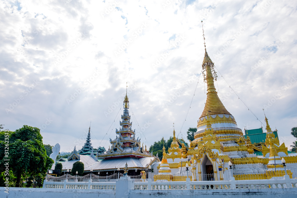 Wat Chong Kham, Mae Hong Son, Thailand.