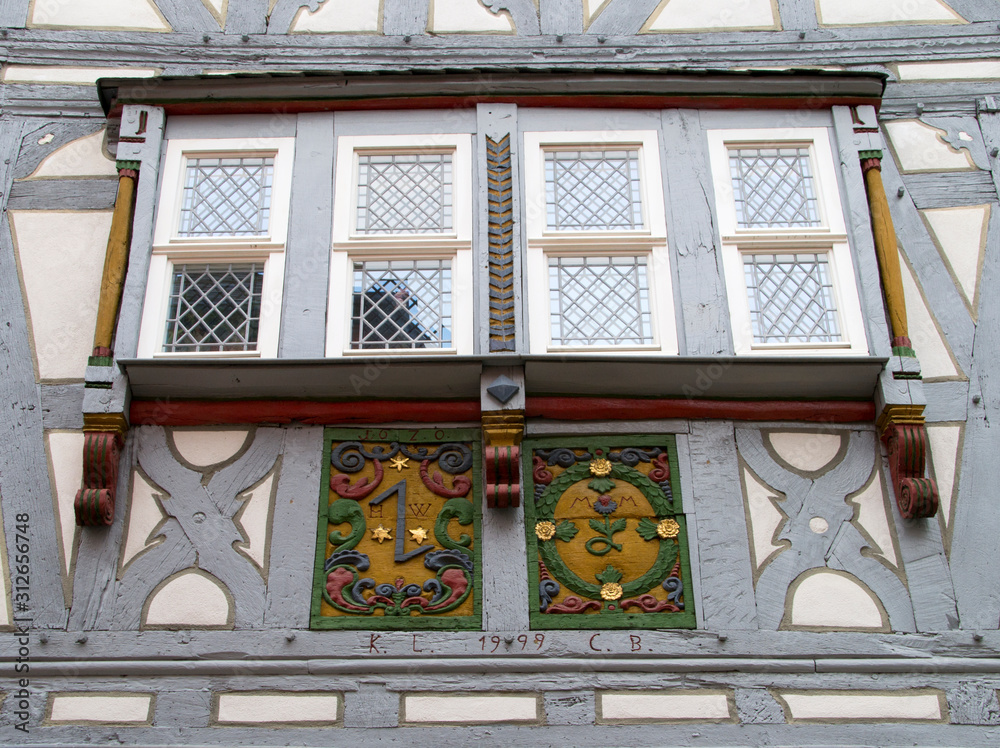 Limburg An Der Lahn Fenster An Fachwerkhaus In Der Altstadt Stock Foto limburg-an-der-lahn-fenster-an-fachwerkhaus-in-der-altstadt-stock-foto