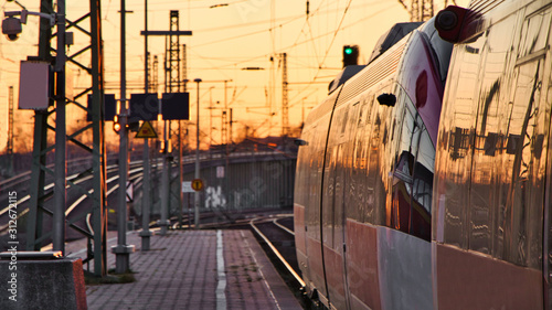 Eisenbahn im Sonnenuntergang