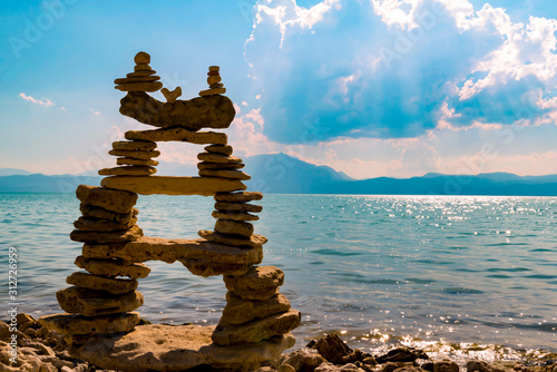 Cuadro en lienzo Zen stones in harmony with a relaxing and therapeutic landscape