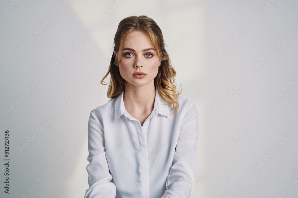 Obraz premium portret młodej kobiety