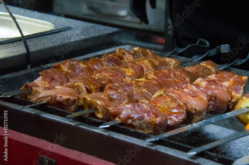 Φωτογραφία Harvesting meat for barbecue