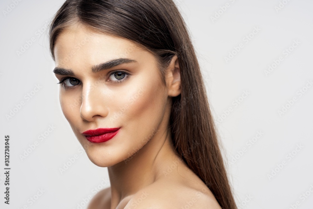 Fototapeta premium beautiful woman bare shoulders clean skin