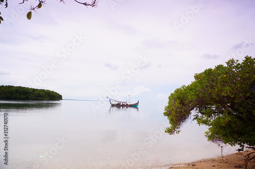 Foto boat on the lake
