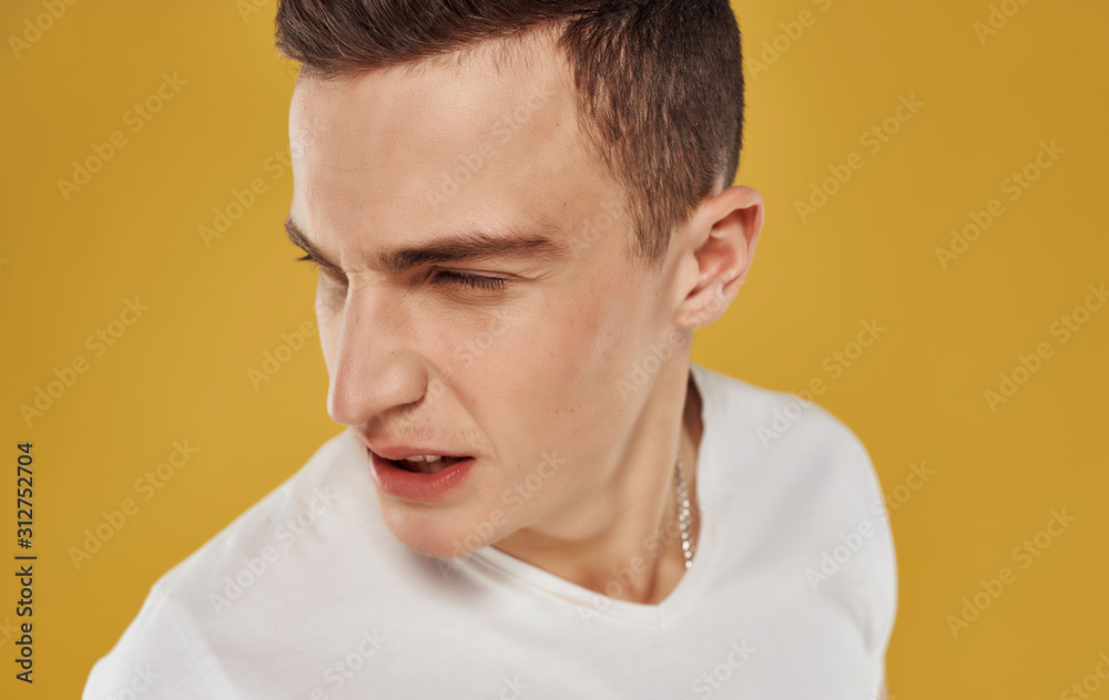 Fototapeta premium portret młodego mężczyzny