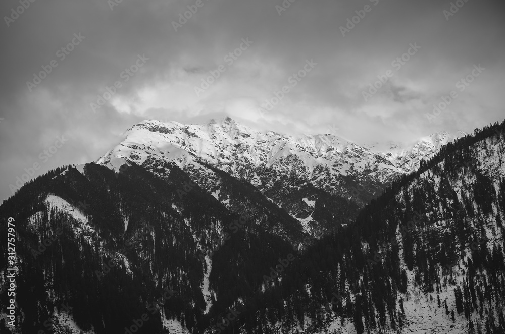 Obraz premium THE MOUNTAINS ARE CALLING