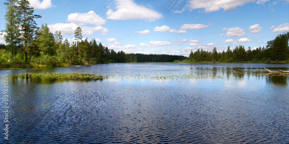 Fototapeta premium Autumn fishing on the Rybinsk Reservoir, beautiful panorama.