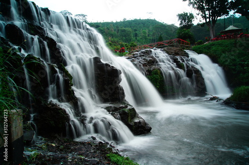 Belawan waterfall is located in the Ijen mountain region and is one of the tourist destinations in Bondowoso district, the water is clear and fresh and the air is cool so that the tour can be relaxed