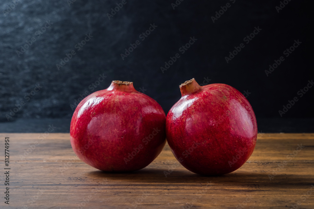 ざくろ Bright red and beautiful pomegranate fruit ざくろ Bright red and beautiful pomegranate fruit