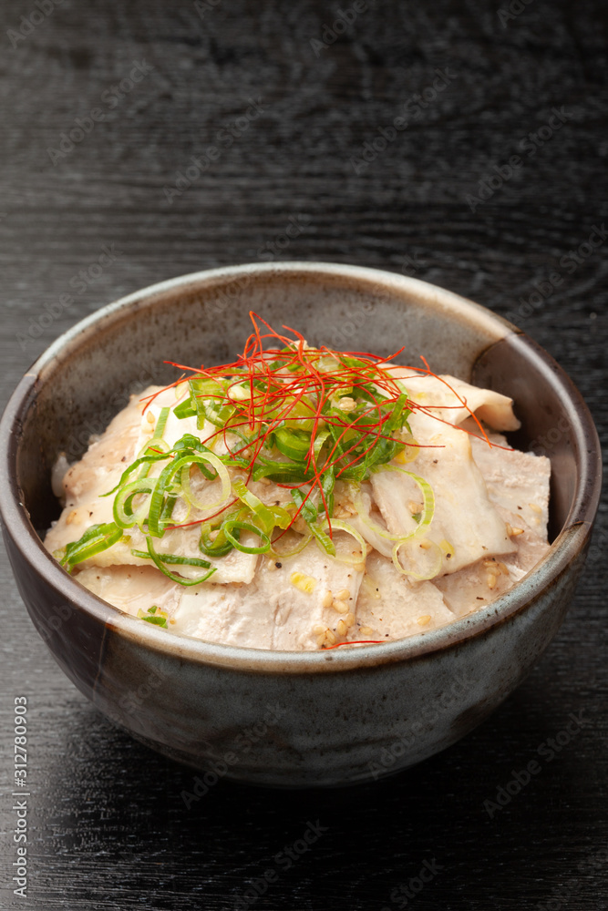 豚バラネギ塩丼 豚バラネギ塩丼