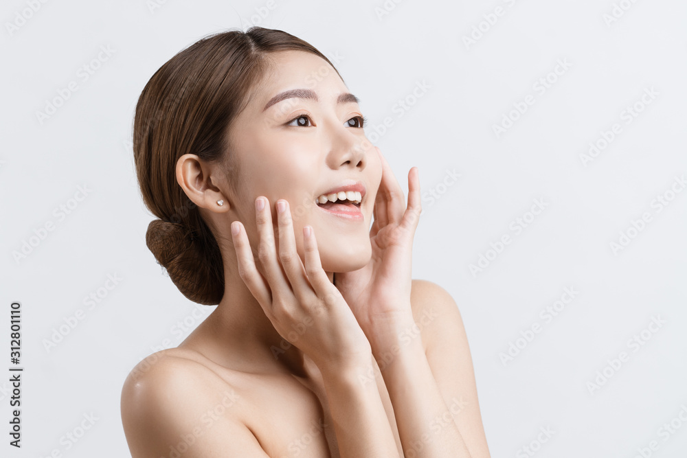 © ztony1971 - Portrait of beautiful Asian woman around 20s smiling toward the camera with confident after facial rejuvenate from beauty spa, concept woman with spa beauty treatment, facial treatment, beauty and spa © ztony1971 - Portrait of beautiful Asian woman around 20s smiling toward the camera with confident after facial rejuvenate from beauty spa, concept woman with spa beauty treatment, facial treatment, beauty and spa