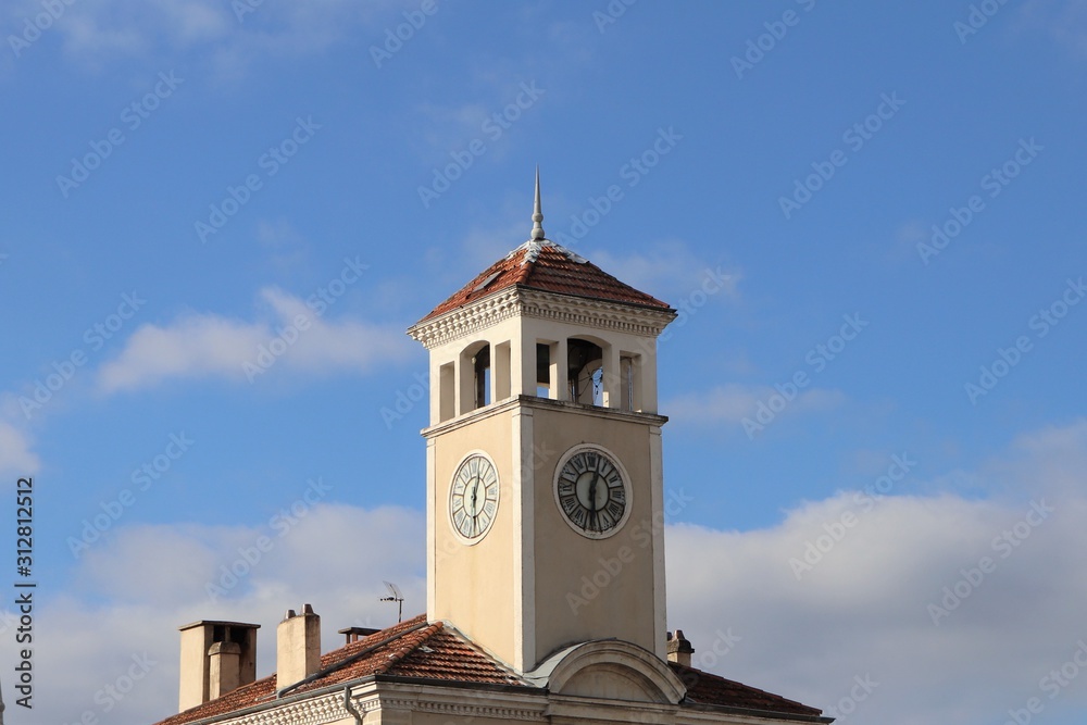 Horloge de l'hôtel de ville du village Alba la Romaine - Département de l'Ardèche - France