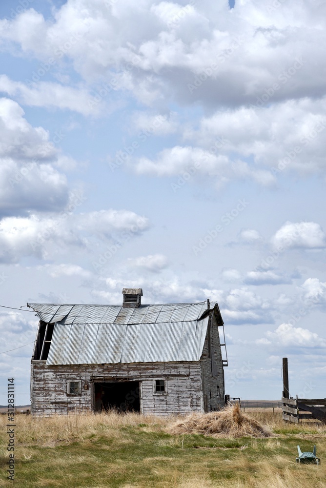 abandoned barn abandoned barn