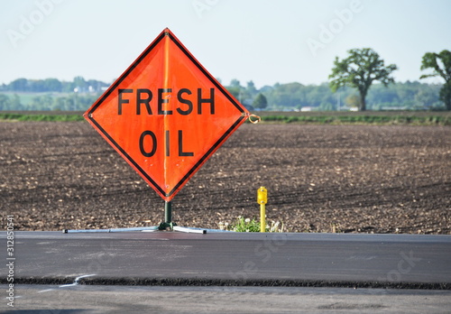 FRESH OIL sign