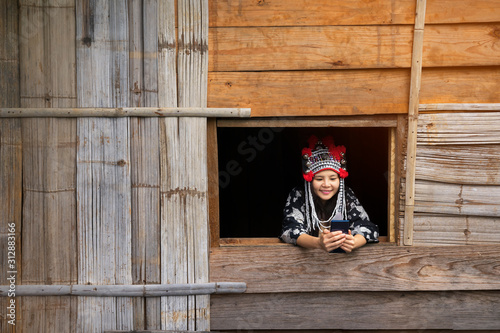 Billede på lærred Tourists wearing hill tribe clothes