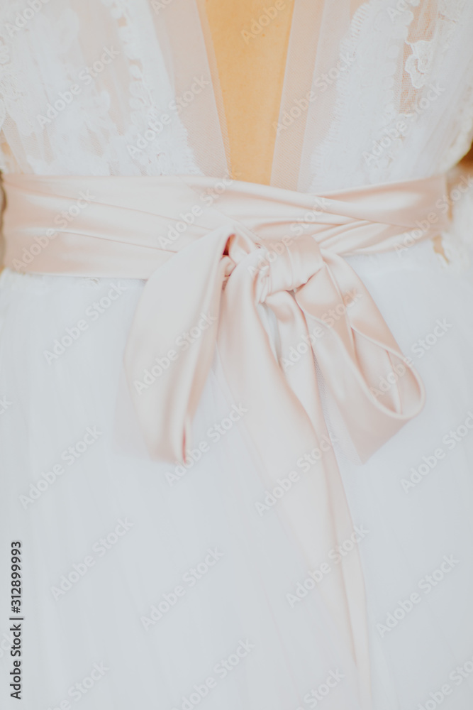 Dos de la robe de la mariée Dos de la robe de la mariée