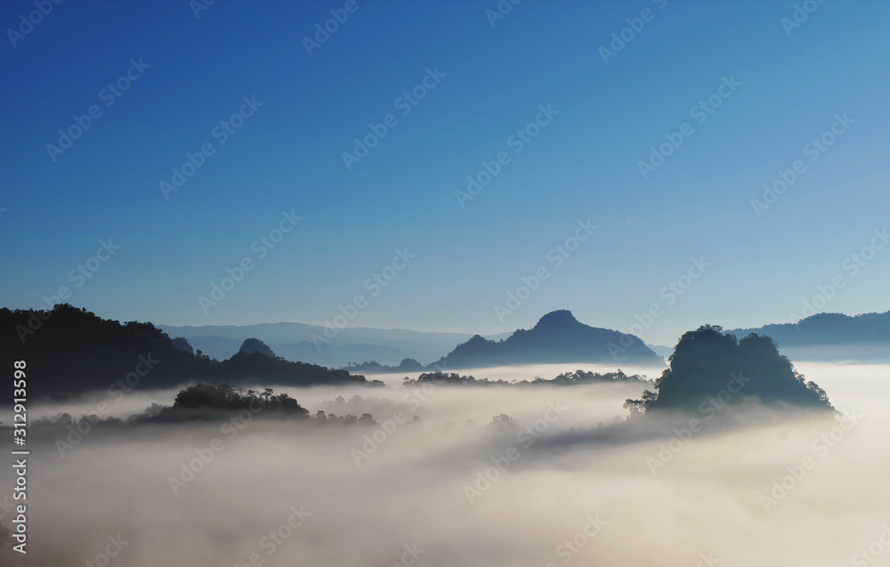 In the morning, sea of the misty mountain, blur background