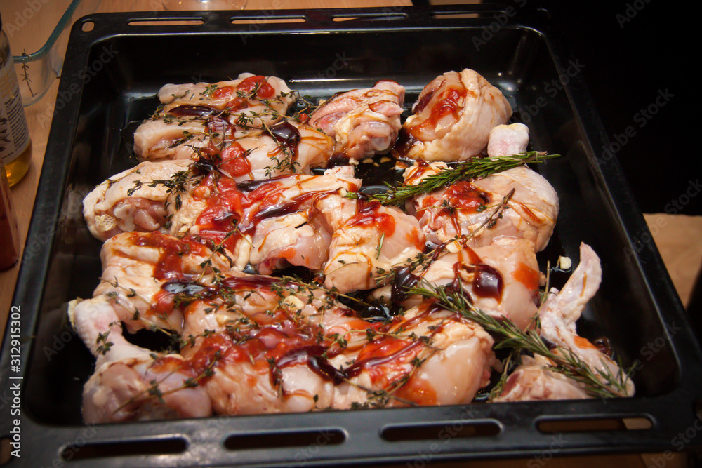 baked chicken pieces in oven sauce