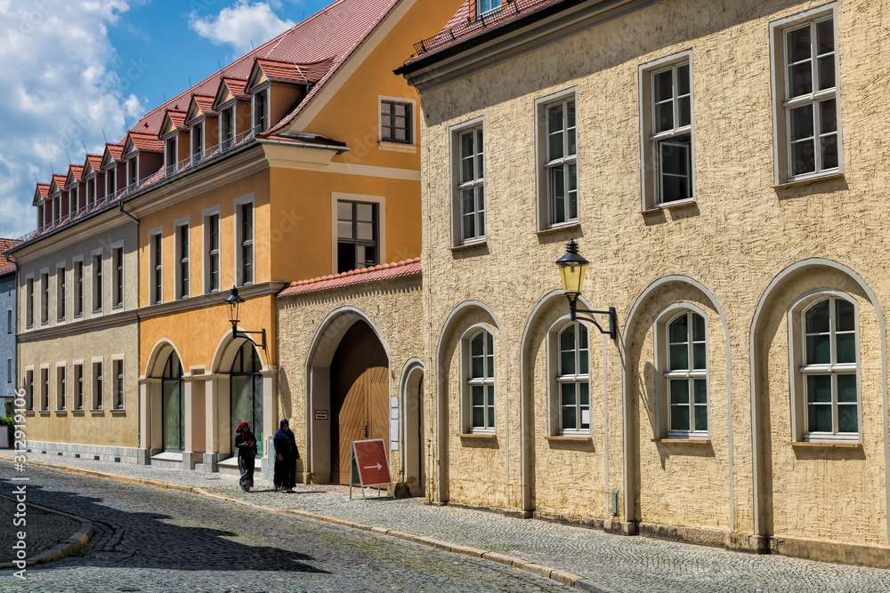 naumburg, deutschland - alte gebäude in der altstadt