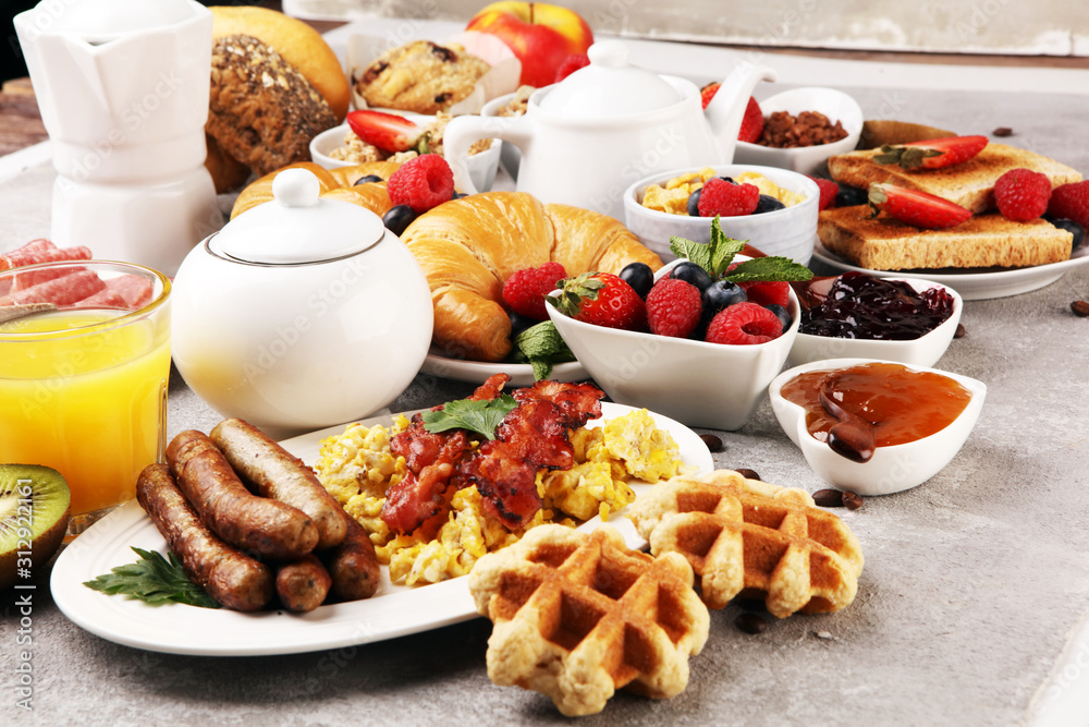 Breakfast served with coffee, orange juice, croissants, cereals and fruits. Balanced diet. Continental breakfast with granola and fruits Breakfast served with coffee, orange juice, croissants, cereals and fruits. Balanced diet. Continental breakfast with granola and fruits