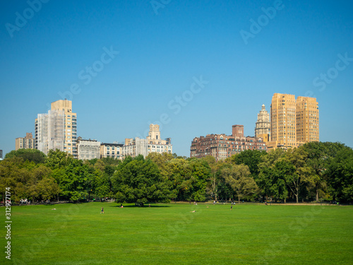 Fototapeta Naklejka Na Ścianę i Meble -  Manhattan, New York City, United States : [ Central park, midtown Manhattan, Bethesda mall fountain panorama ]