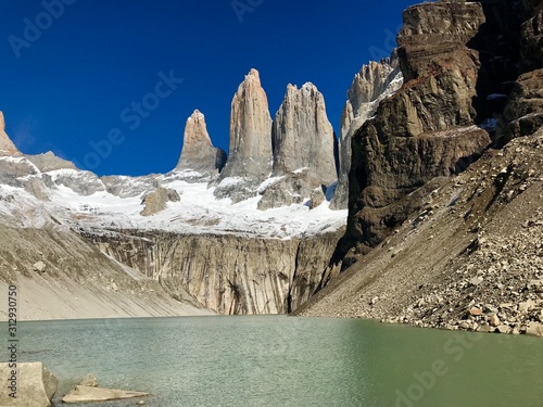 torres del paine photo