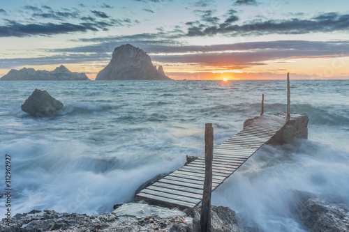 Es Vedrà desde el muelle