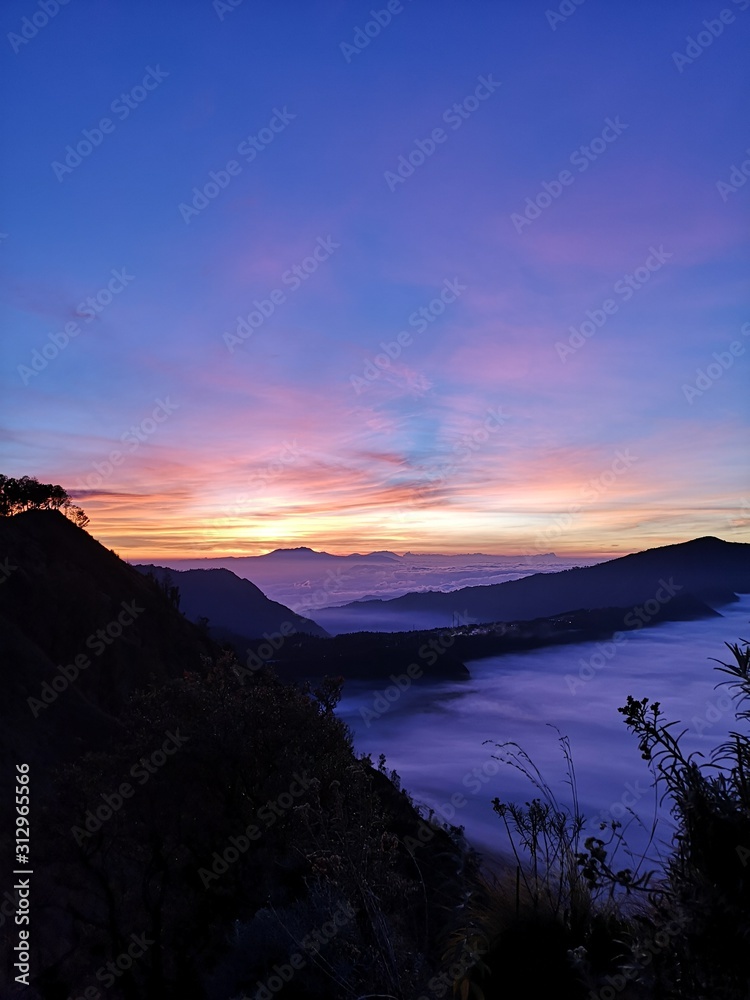 Obraz premium Sunrise at mount bromo Indonesia
