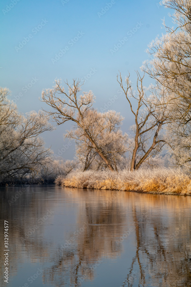 Die Waldnaab nach einer Frostnacht im Januar Die Waldnaab nach einer Frostnacht im Januar