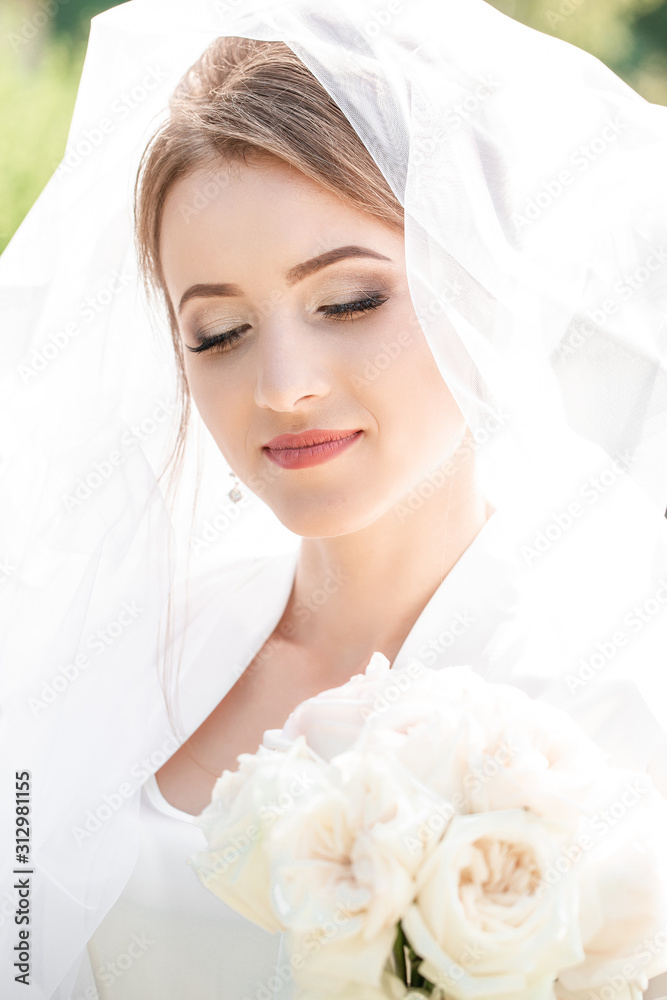 Obraz premium bouquet in the hands of the bride. wedding