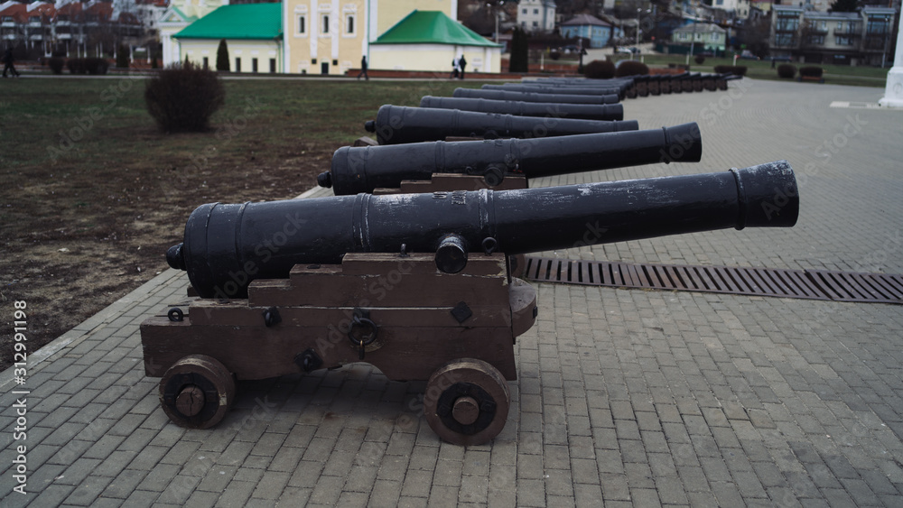Medieval guns. Medieval artillery. The ancient cannon guns