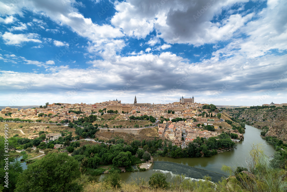  Panoramic of the city of Toledo