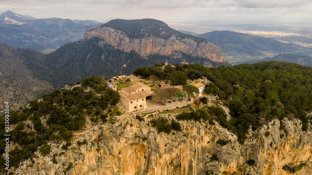 Obraz premium the castle of Alaro, Majorca, Spain