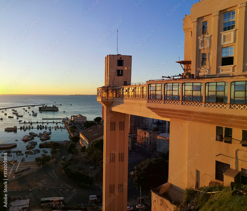 View of the Salvador Lacerda Elevator 