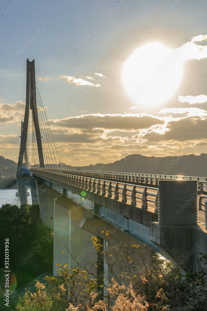 Obraz premium 鷹島肥前大橋と夕焼け 佐賀県唐津市 Takashimahizen bridge and Sunset Saga Karatsu city