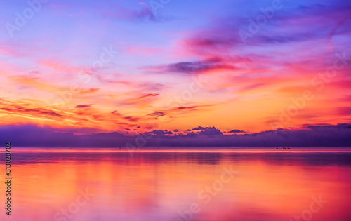 Traumhafte Pastell Farben beim Sonnenuntergang am Bodensee	