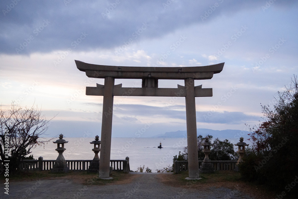 海を臨む鳥居 海を臨む鳥居