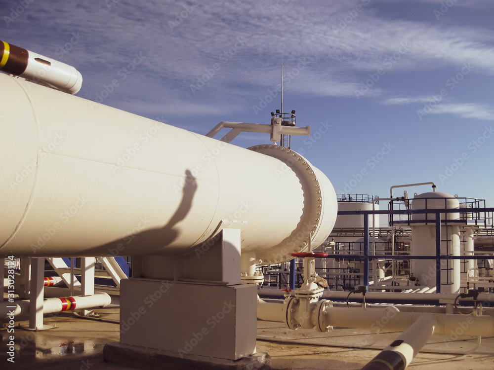Heat exchangers in a refinery Heat exchangers in a refinery
