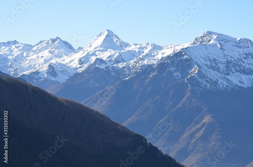 Panorama depuis Hautacam vers Argelès Gazost, Pyrénées, France