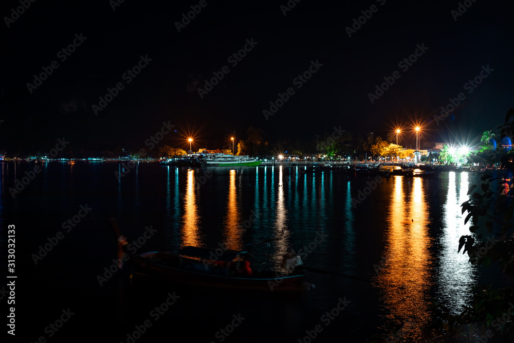Long exposure of light reflection in andaman sea at Phi Phi island in Thailand. selective focus Long exposure of light reflection in andaman sea at Phi Phi island in Thailand. selective focus