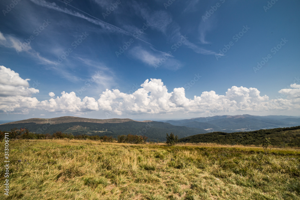 Góry Bieszczady widok z Małej Rawki Góry Bieszczady widok z Małej Rawki