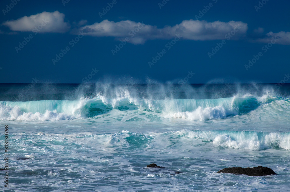 powerful waves breaking