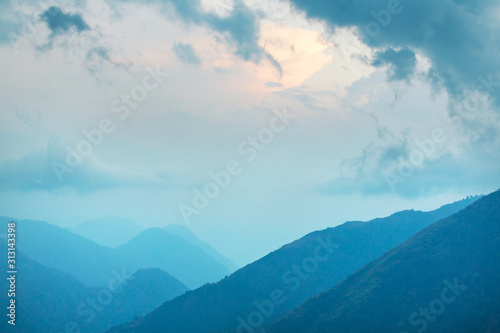 Mountains silhouette © Galyna Andrushko