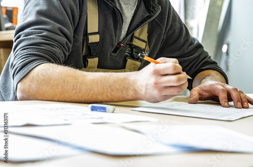 Büro Handwerker Zeichnung zeichnen office planen Planung